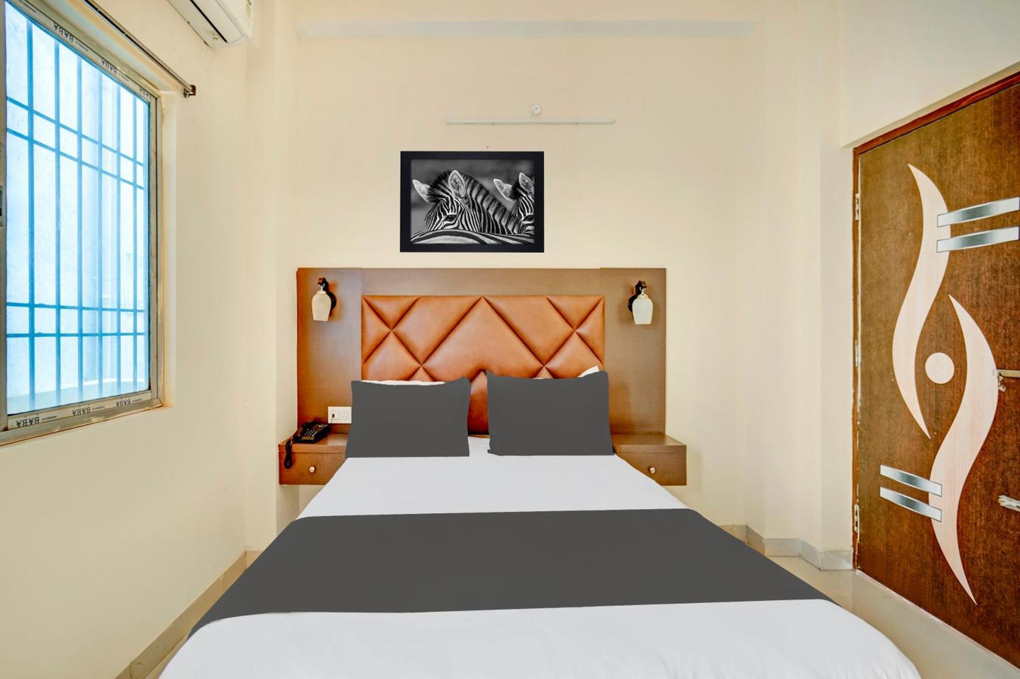 Super Townhouse Anisabad Near Mahavir Sansthan Khagaul Exterior foto